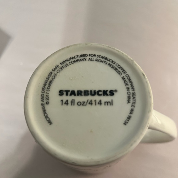 14 0z Starbuck’s Christmas Porcelain Mug - Picture 3 of 3